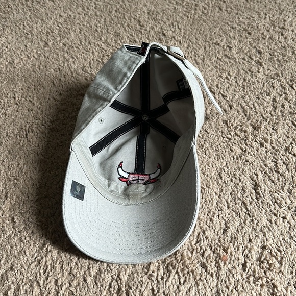 Chicago Bulls gray dad cap - Picture 2 of 2
